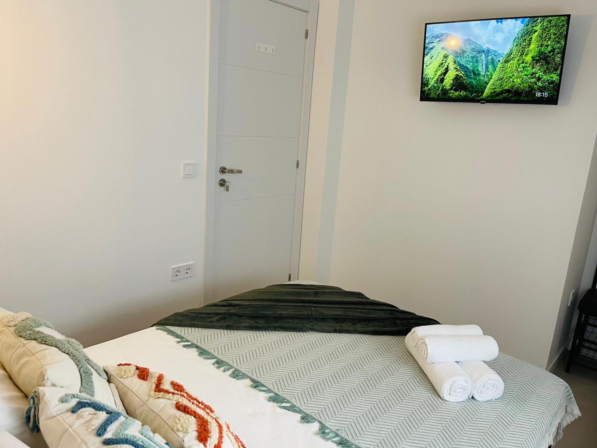 Solaz Malaga, Shared Apartment Екстер'єр фото