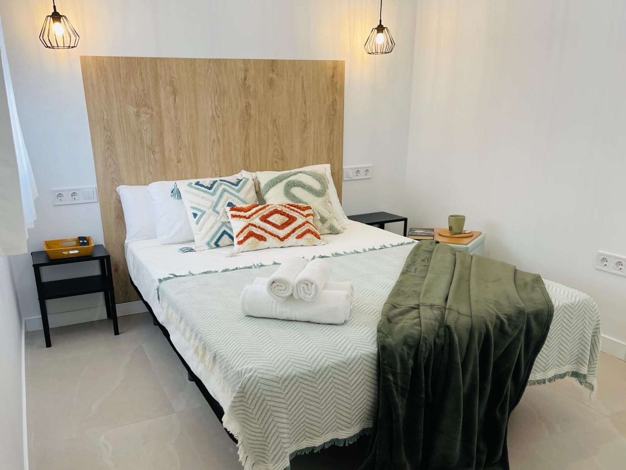Solaz Malaga, Shared Apartment Екстер'єр фото